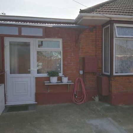 Rest Room Near To Heathrow Airport Ashford  Esterno foto