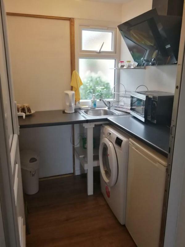 Rest Room Near To Heathrow Airport Ashford  Esterno foto